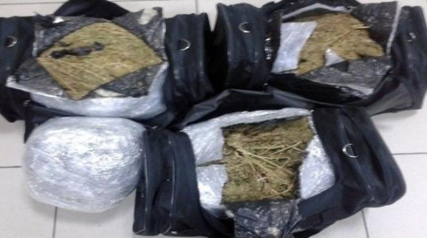 İzmir Polisi, İzmir-diyarbakır Esrar Hattını &Ccedil;&ouml;kertti