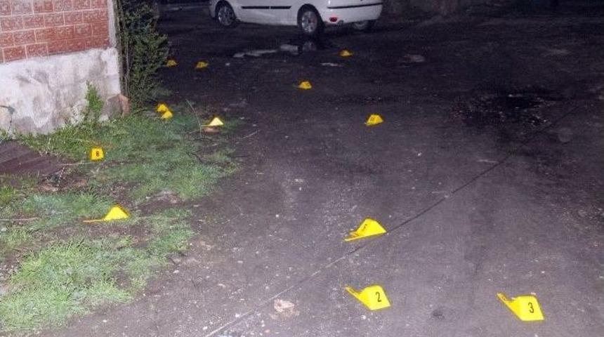 Sakarya&rsquo;da Silahlı Kavga: 3 Yaralı