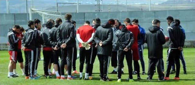 Medicana Sivasspor'da Eneramo Ve Toraman Sezonu Kapattı