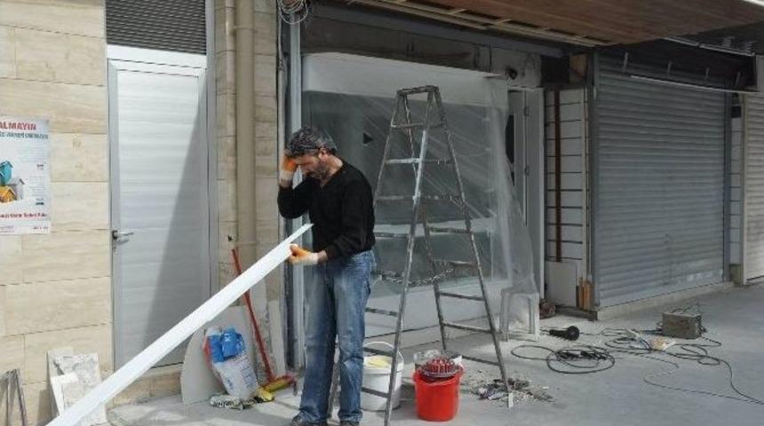 Kuşadası&rsquo;nda Sezon Hazırlıkları S&uuml;r&uuml;yor