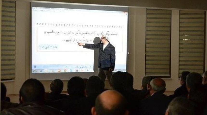 Vali Kahraman Osmanlıca Kursunda