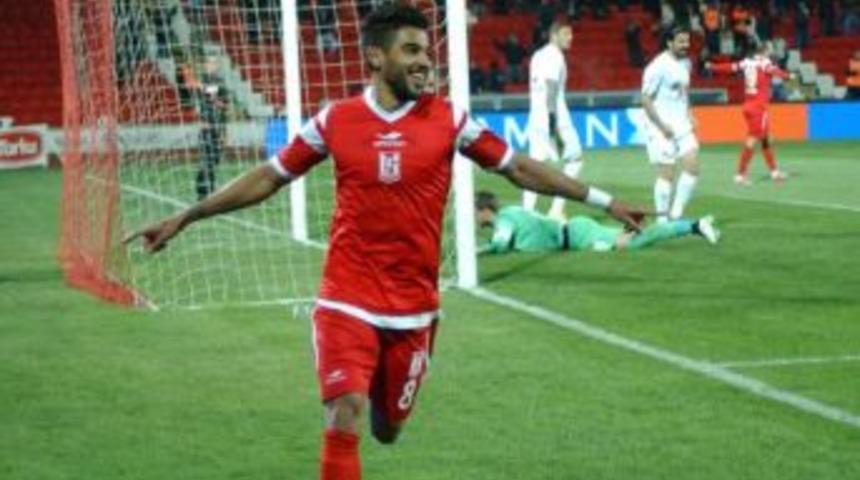 Balıkesirsporlu Vargas Milli Takıma &Ccedil;ağrıldı