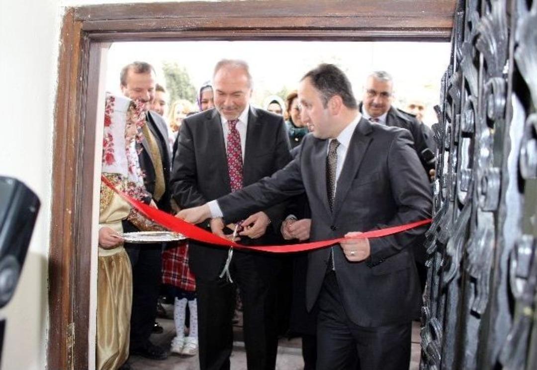 Hamam K&uuml;t&uuml;phane Oldu