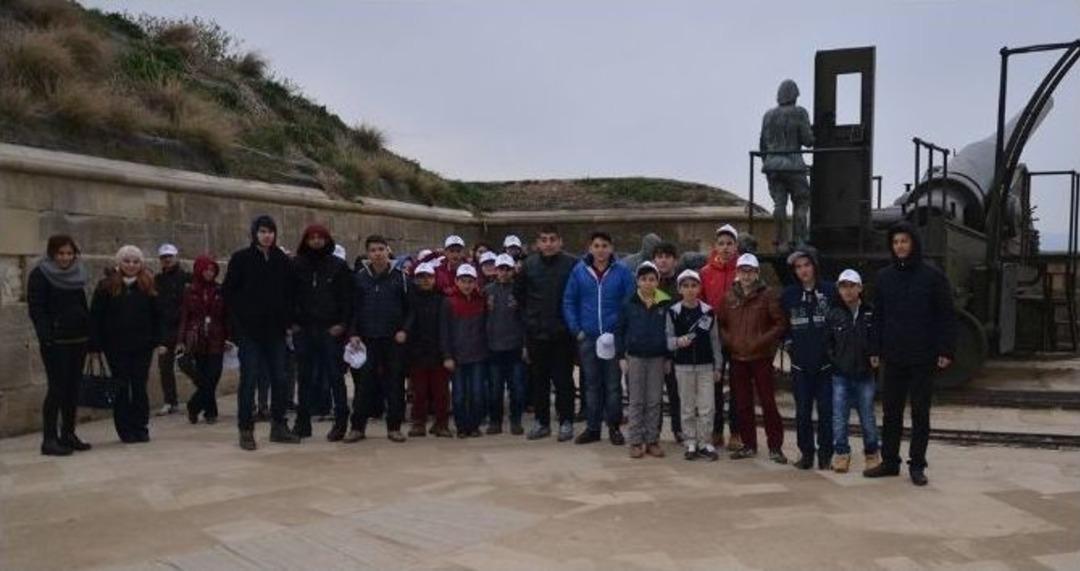 Erenler Belediyesi 100. Yılda 100 &Ouml;ğrenci &Ccedil;anakkale&rsquo;ye G&ouml;nderdi