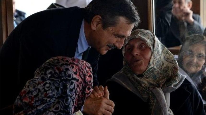 D&uuml;nya Yaşlılar Haftası&rsquo;nda Bir Araya Geldiler