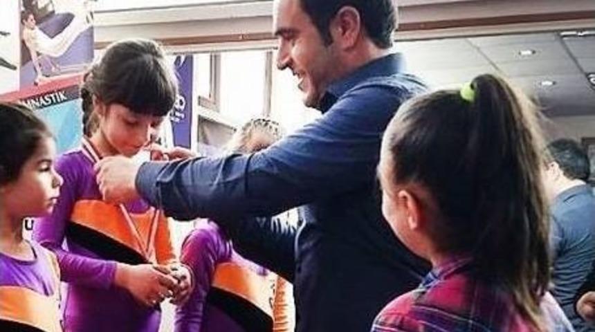 Kurtuluş Gününe Özel Jimnastik Yarışmaları