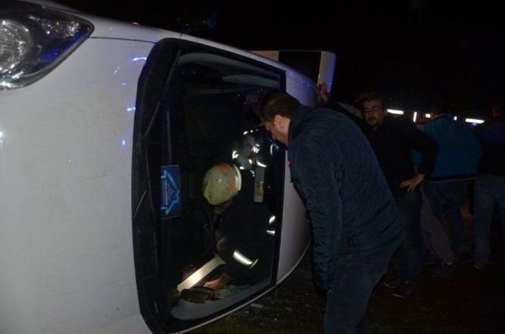 İnternet Bağlantı Ekibi Takla Attı: 3 Yaralı G5