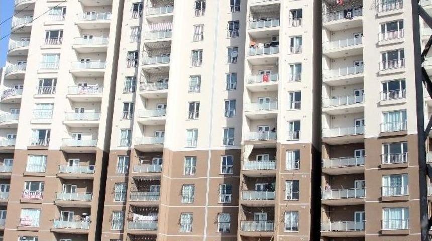 Koca Dayağından Bıktı 7. Kattan Atladı