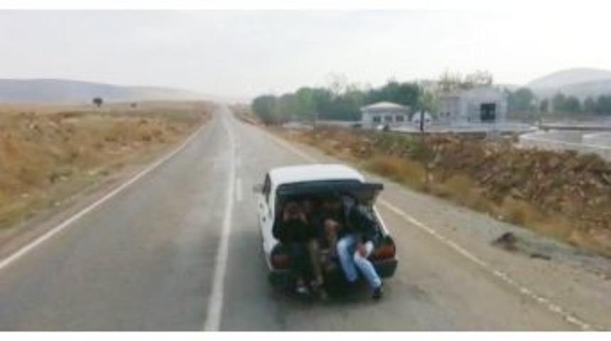 (&ouml;zel Haber) Otomobil Bagajında Tehlikeli Yolculuk