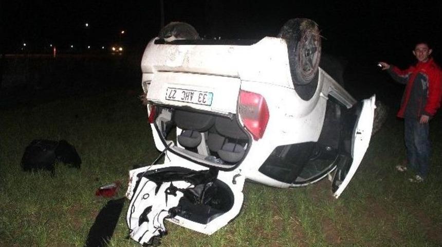 Isparta&rsquo;dan Satın Aldıkları Otomobille D&ouml;n&uuml;ş Yolunda Kaza Yaptılar