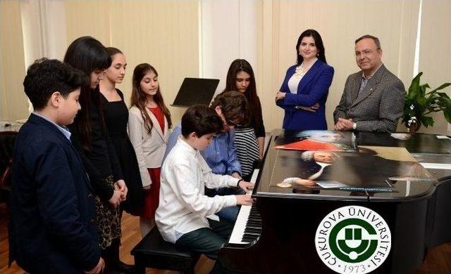 Azerbaycanlı Sanatçıdan Piyano Konseri Ve Masterclass