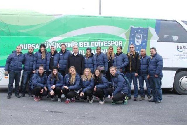 Bursa Büyükşehirli Voleybolculara Altepe'den Başarı Dileği