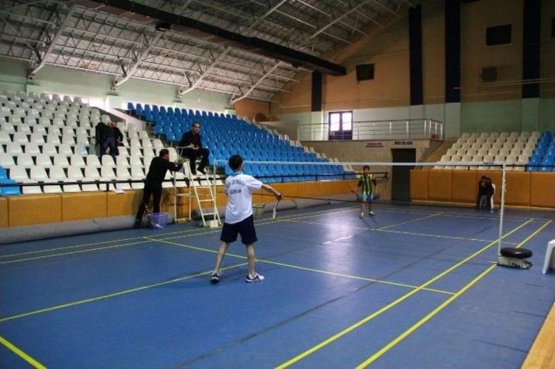 Erzincan&rsquo;da Badminton Heyecanı