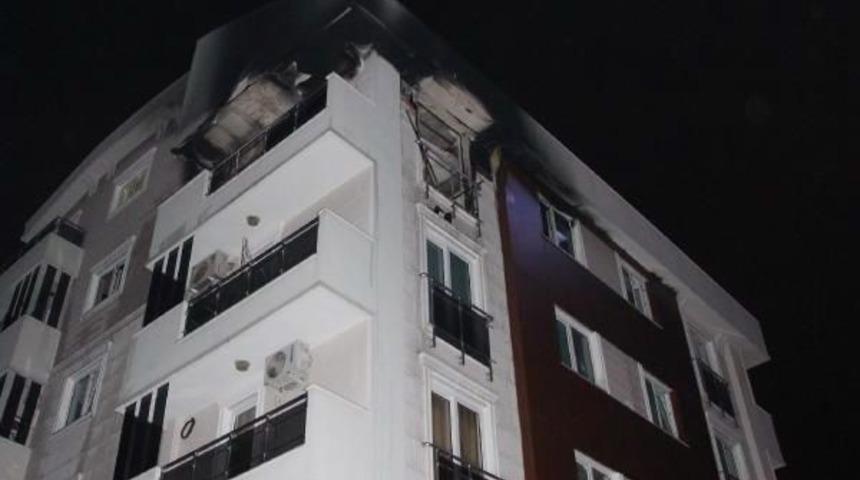 Temizlik&ccedil;i Kadın Evi Yaktı