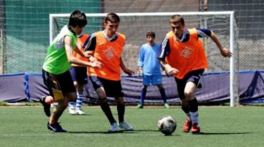 Futbol Ş&ouml;leni İ&ccedil;in Rekor Katılım Bekleniyor