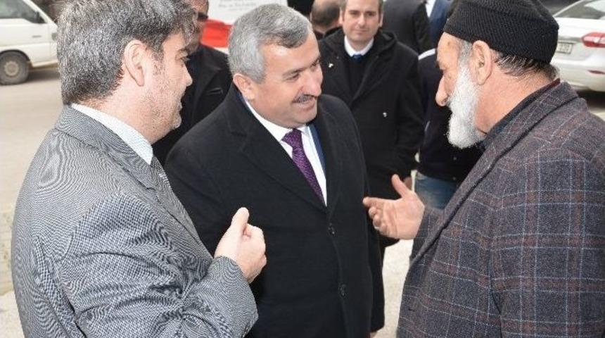 Başkan Baran G&uuml;ney Mahallesini Gezdi