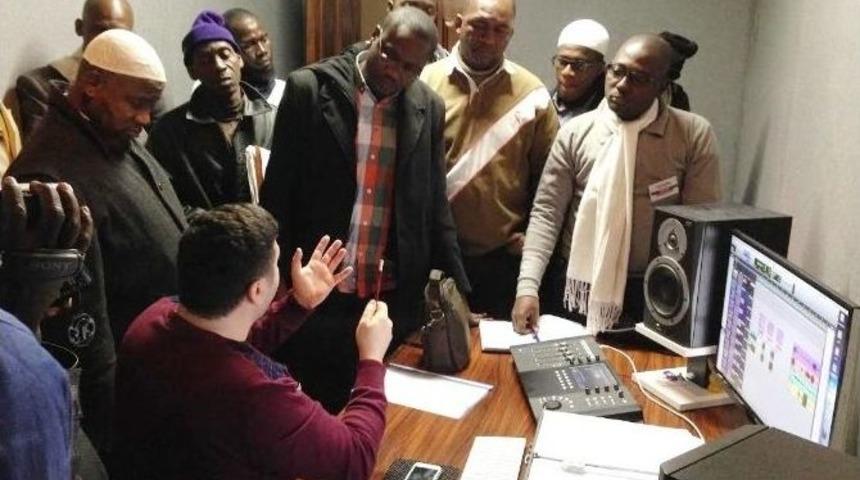 Fildişi Sahilleri Ve Burkina Faso Radyo Personeline Eğitim