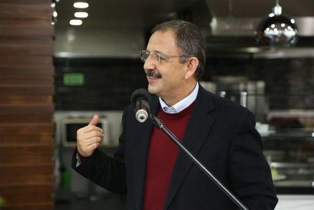 Kayseri B&uuml;y&uuml;kşehir Belediye Başkanı Mustafa &Ccedil;elik: 1