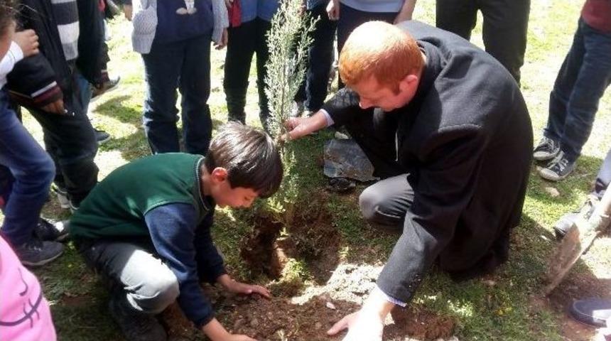 Fahrettin &Ouml;nen İlkokulu Adına Koruluk Alanı Tahsis Edildi