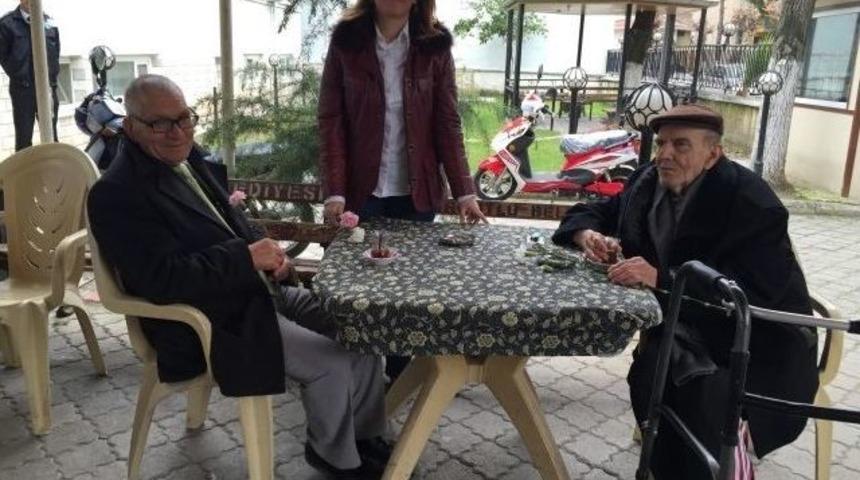 Ak Partili G&uuml;zide İ&ccedil;en Kasap: "yaşlılarımız Baş Tacımızdır"