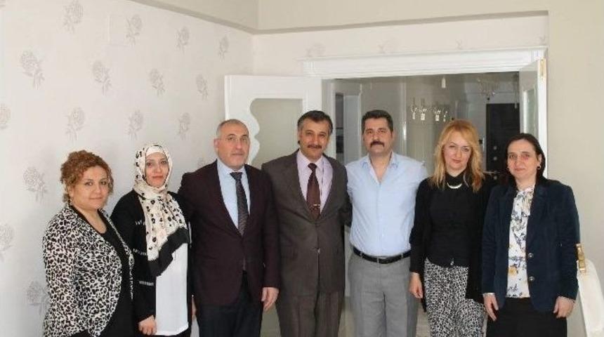 Şifa Veren Ele Vefa