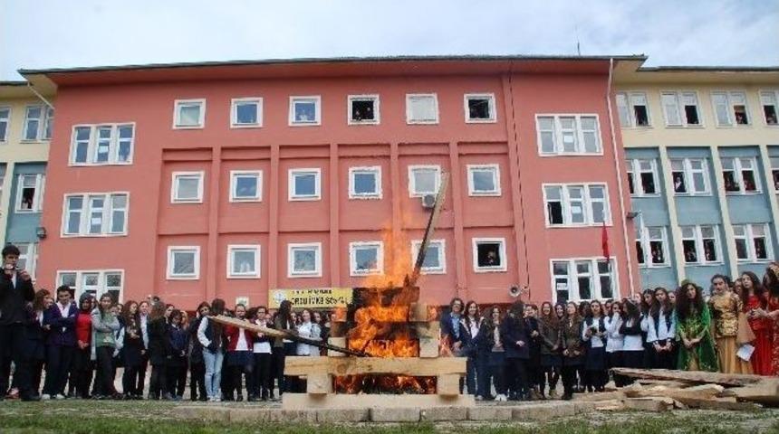 T&uuml;rk-azeri Kardeşliği Nevruz&rsquo;da Buluştu