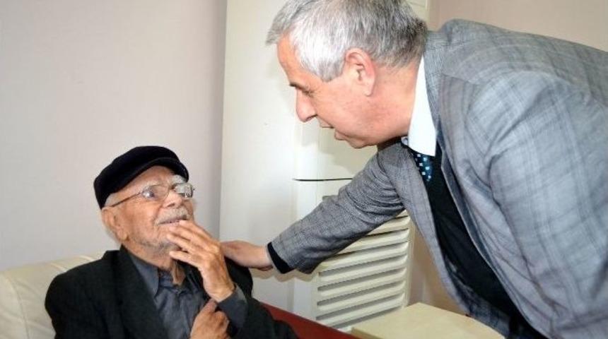 S&ouml;ke Belediye Başkanı S&uuml;leyman Toyran&rsquo;dan Huzur Evi Ziyareti