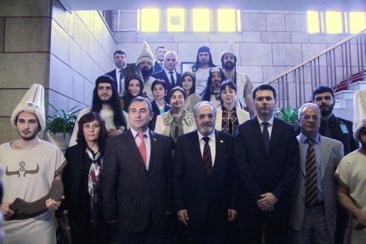 Huttuşa Heyeti Mecliste G2