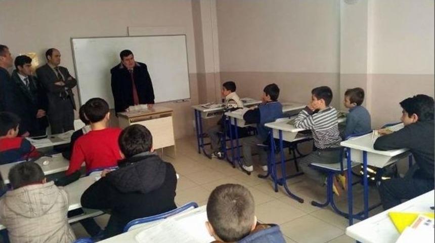 Sorgun Kaymakamı Arslantaş&rsquo;dan &Ccedil;ağlayan Gen&ccedil;lik Merkezine Ziyaret