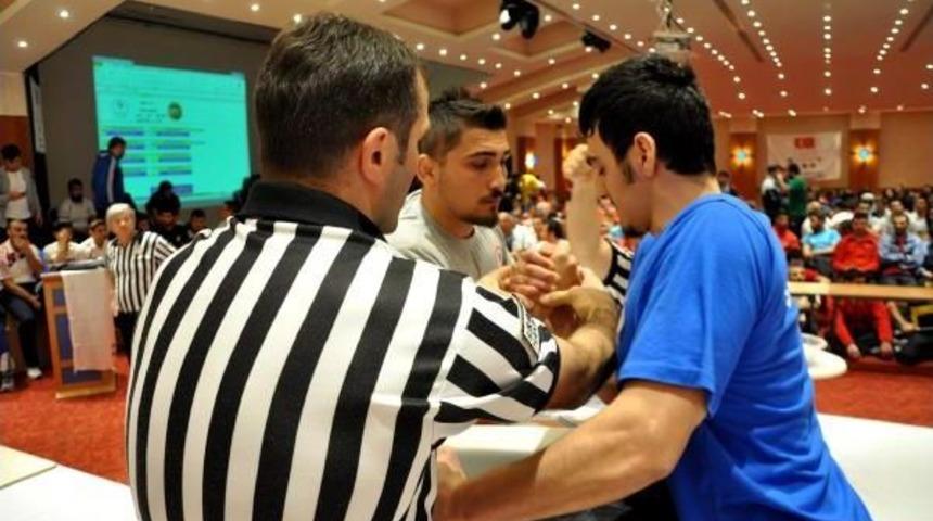 T&uuml;rkiye &Uuml;niversitelerarası Bilek G&uuml;reşi Şampiyonası Yarın Bitiyor