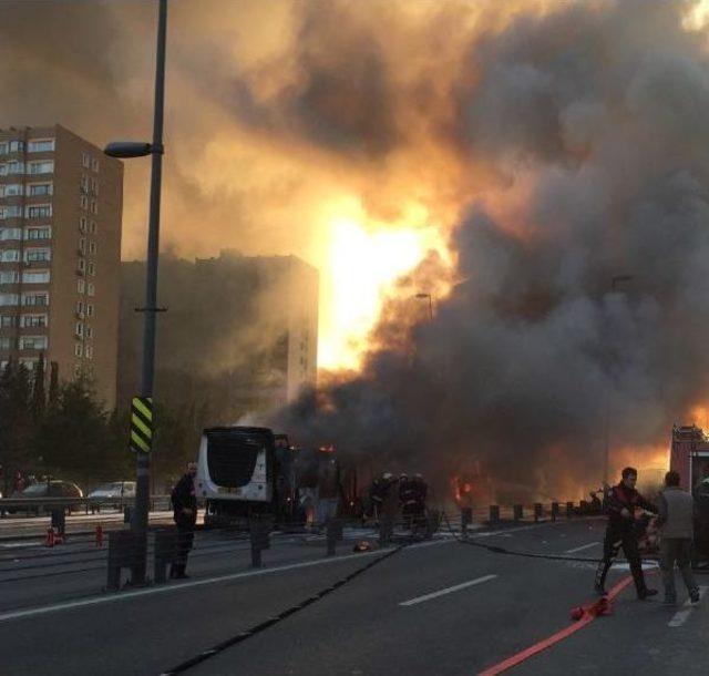 Şirinevler'de Metrobüs Alev Alev Yandı