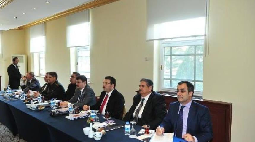 Heybeliada'daki Kaymakamlar Toplantısı'nda "se&ccedil;im G&uuml;venliği" G&ouml;r&uuml;ş&uuml;ld&uuml;