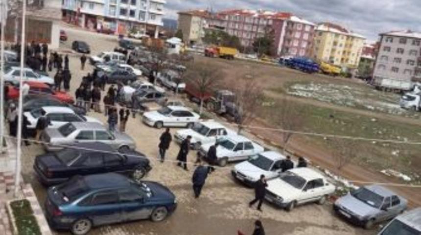 İl&ccedil;e Otomobil Pazarı İlgi G&ouml;rd&uuml;