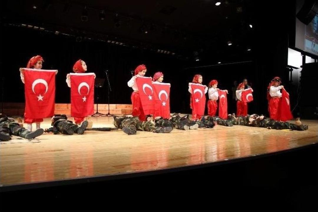 Tekden &Ouml;ğrencileri&rsquo;nden &lsquo;bir Hilal Uğruna Ş&uuml;hedanın İzinde&rsquo; Programı