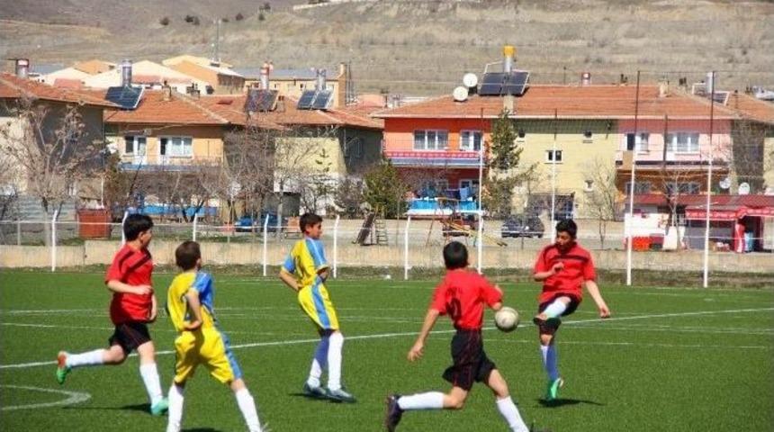Yıldızlar Futbol M&uuml;sabakaları Tamamlandı