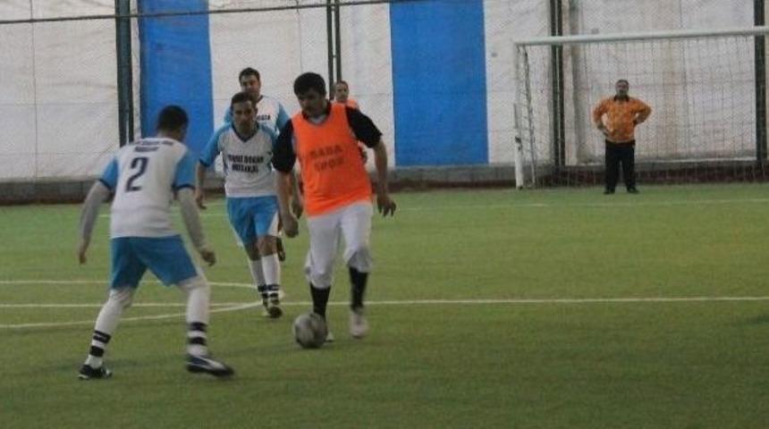 Hakkari&rsquo;de Kurumlar Arası Futbul Turnuvası