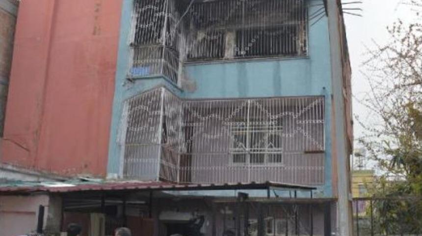 Damat Adayının &Ccedil;eyiz Eşyası Yandı