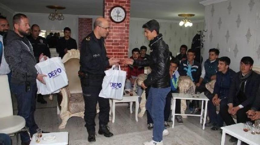 Polisten, Başkalespor Futbol Takımına Destek