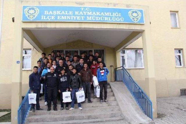 Polisten, Başkalespor Futbol Takımına Destek