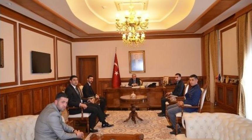 2071 Gen&ccedil;lik Hareketi, Vali Kam&ccedil;ı&rsquo;yı Ziyaret Etti