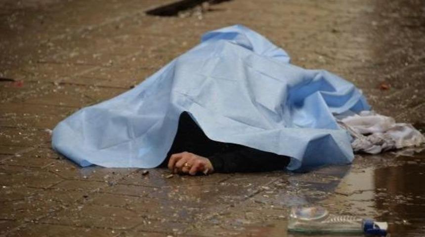 Evinde T&uuml;p Patlayınca 5'inci Kattan Atlayan Kadın &Ouml;ld&uuml;