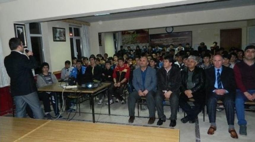 Doğanşehir&rsquo;de &lsquo;madde Bağımlıları Ve Korunma Yolları&rsquo; Konulu Konferans