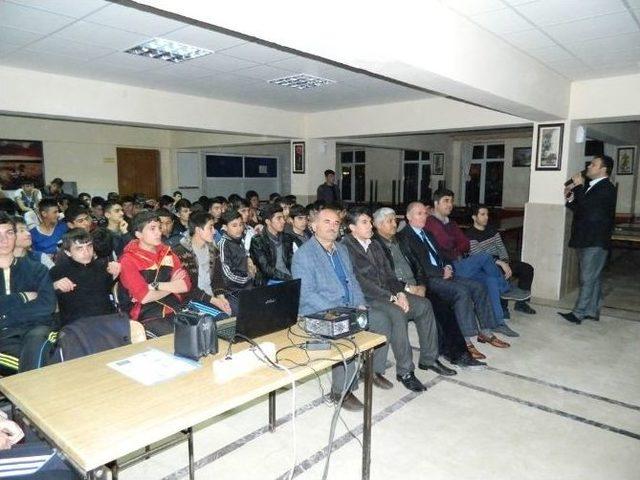 Doğanşehir’de ‘madde Bağımlıları Ve Korunma Yolları’ Konulu Konferans