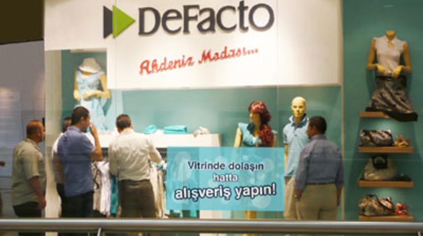 Defacto'dan Vitrinde Alışveriş