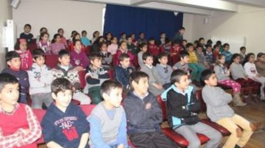 Hidayet İlkokulunda Sinema G&uuml;nleri