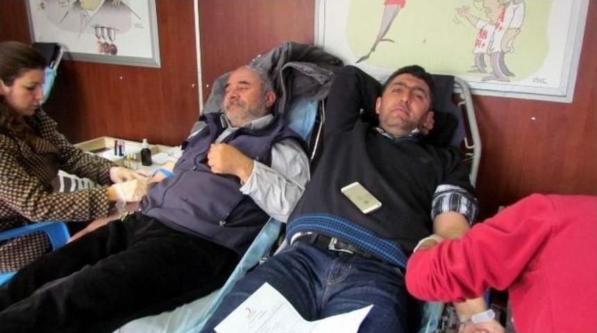 Muhtarlardan Kan Bağışı Kampanyasına Destek