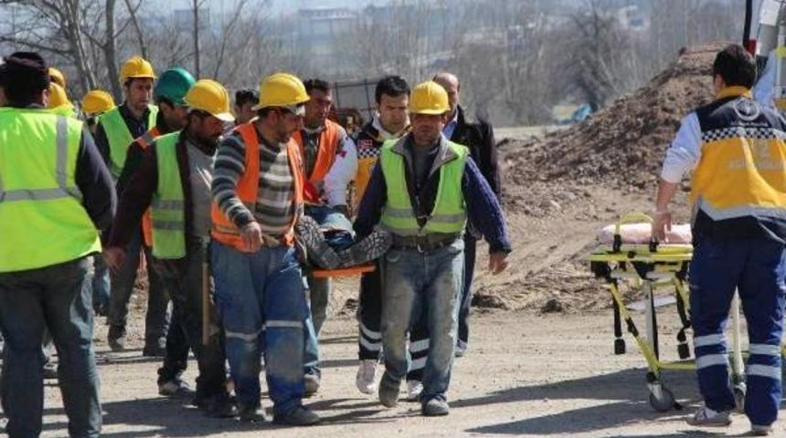 İnşaatta Iskeleden D&uuml;şen Iş&ccedil;i Yaralandı