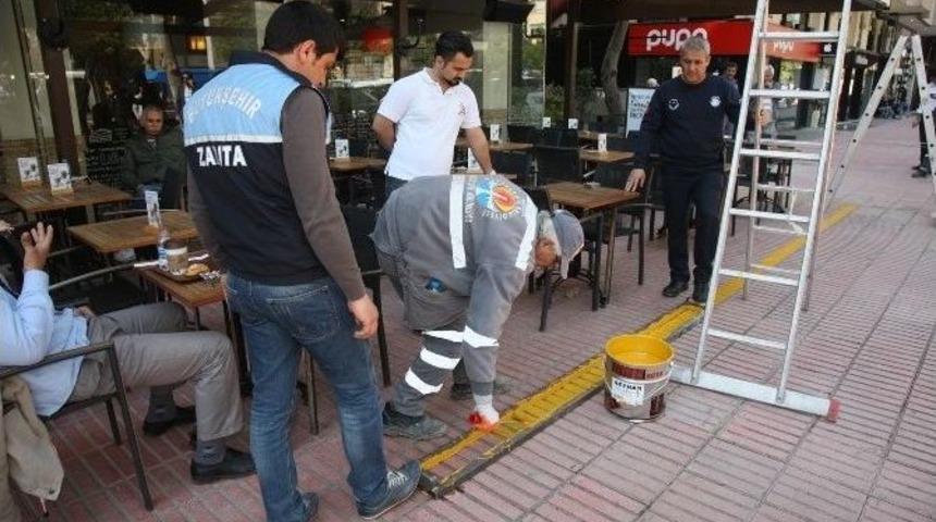 Esnafa Kaldırım &Ccedil;izgisi