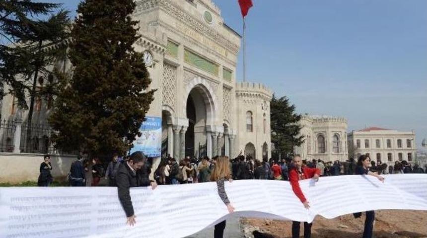 İstanbul &Uuml;niversitesi&rsquo;Nde Raşit T&uuml;kel Eylemi