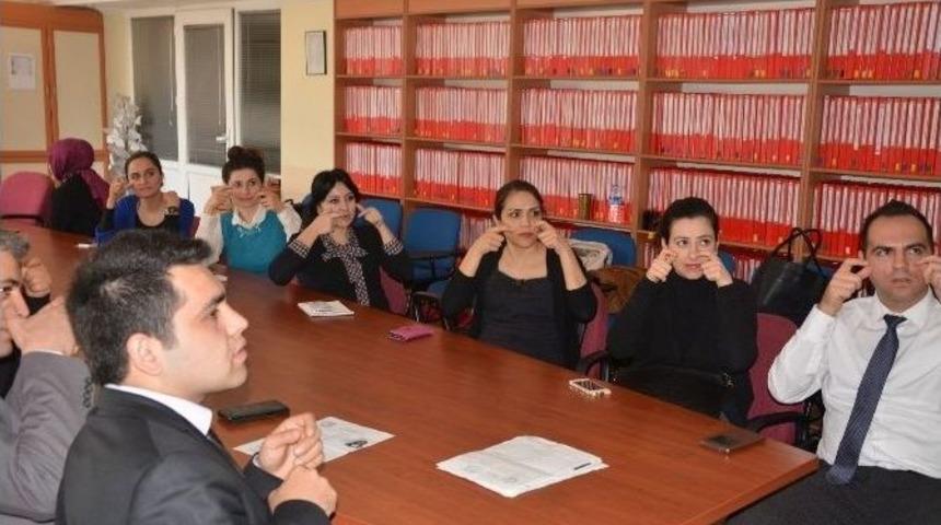 İşkur Personeline İşaret Dili Eğitimi